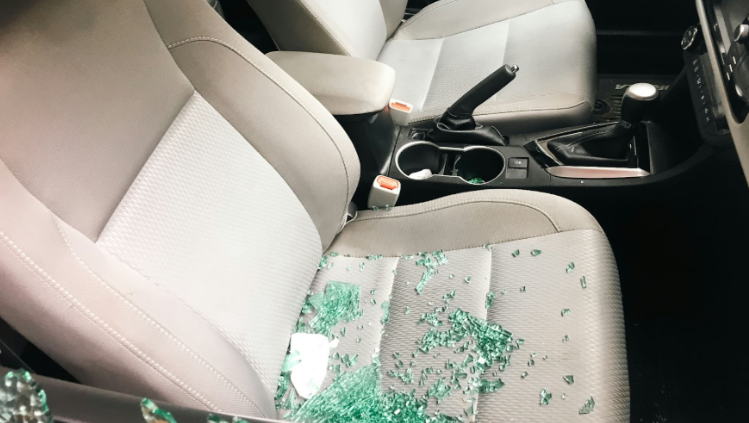 Spullen gestolen uit de auto, wat nu?